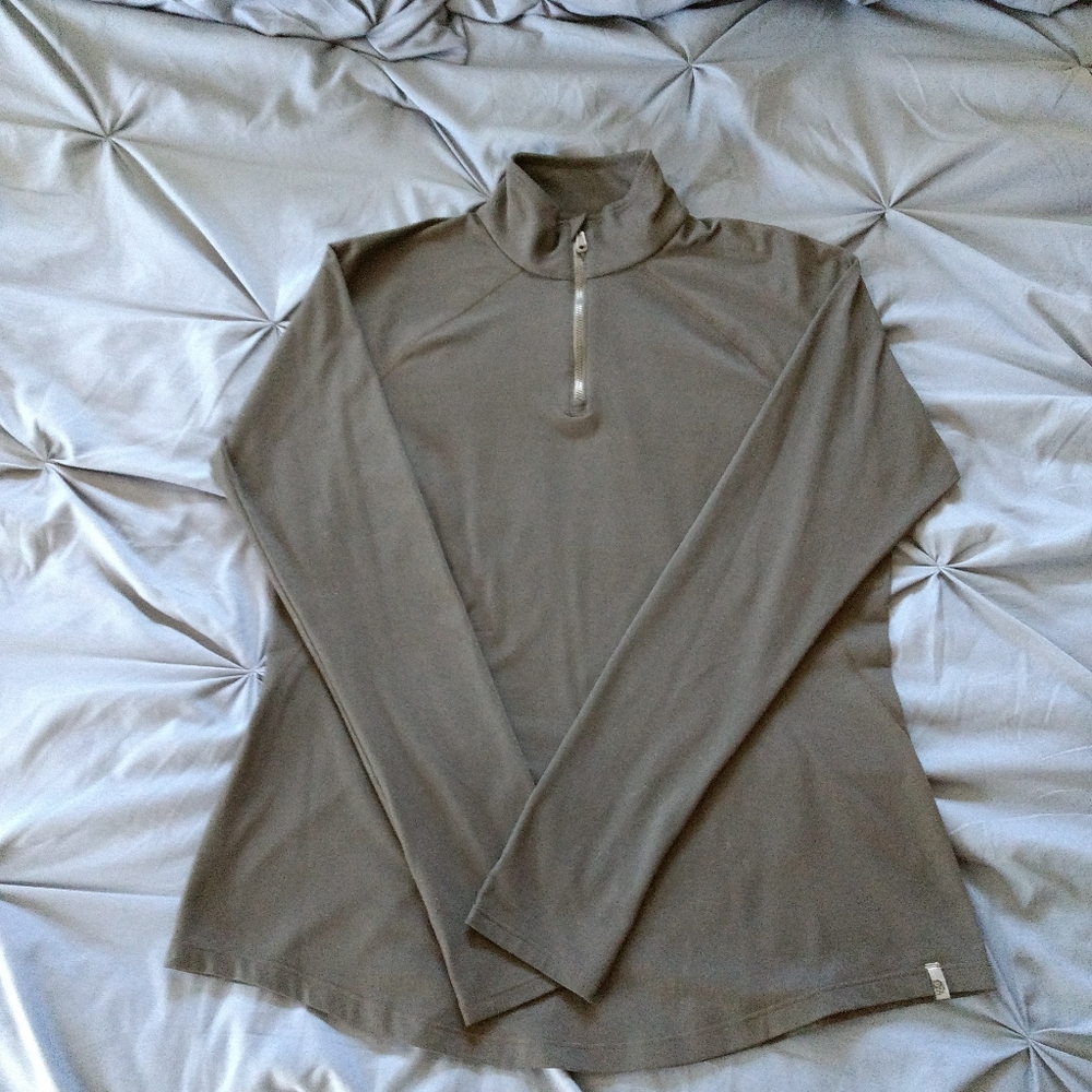*Mountain Hardwear Quarter Zip*